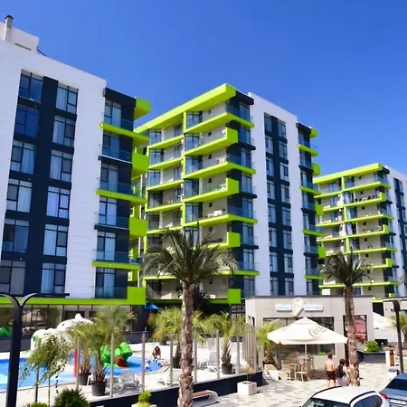 Superb Sea Side 3 - Pool & *